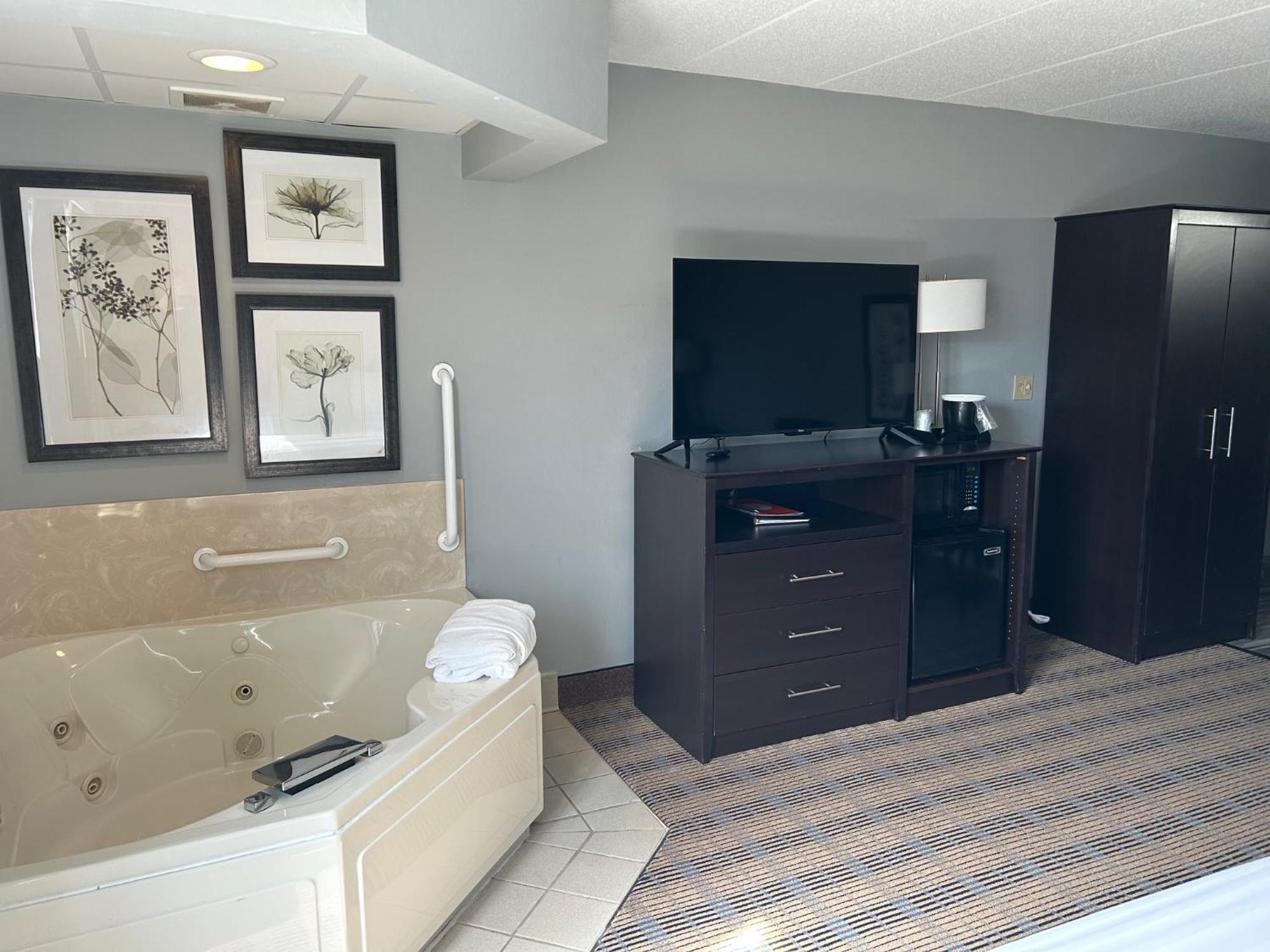 Americinn By Wyndham Ottumwa Ngoại thất bức ảnh